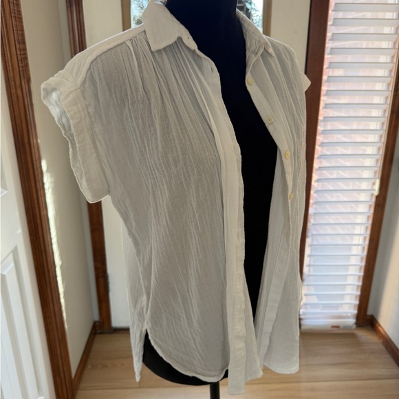 LOFT Women’s Cream Casual Flowy Button Down Lightweight Beachwear Top Size Small - Picture 2 of 6